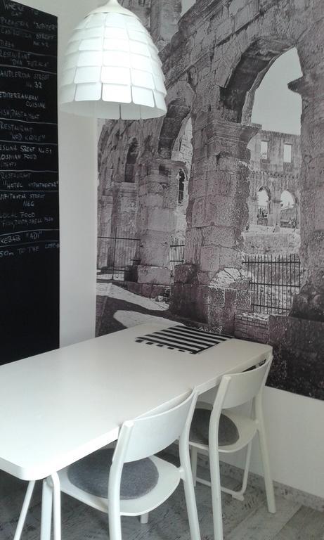 Hostel Ljiljana Pula Exteriör bild